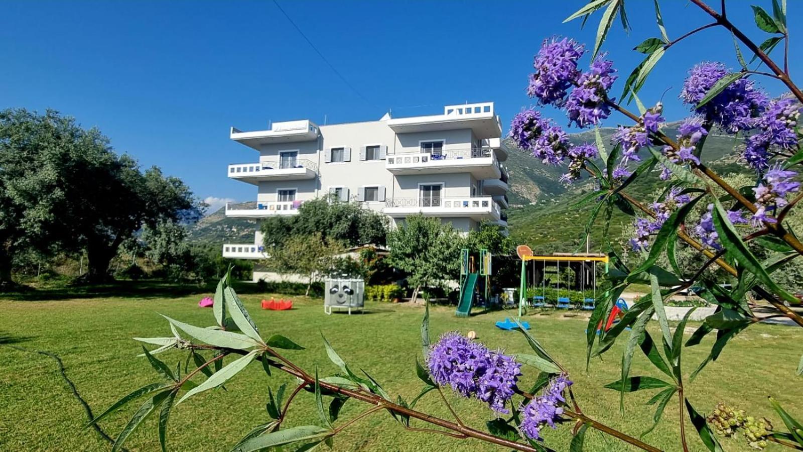 Vila Hadhri Borsh Esterno foto