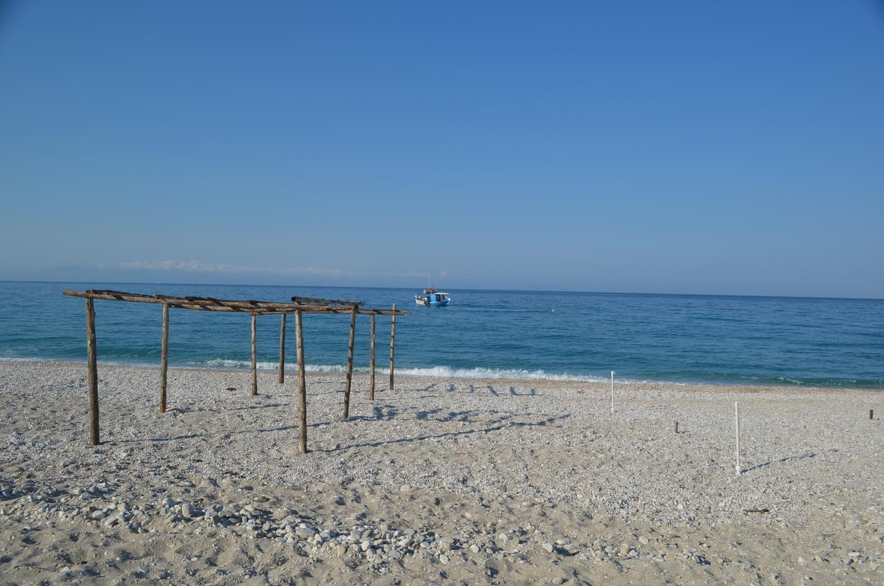 Vila Hadhri Borsh Esterno foto
