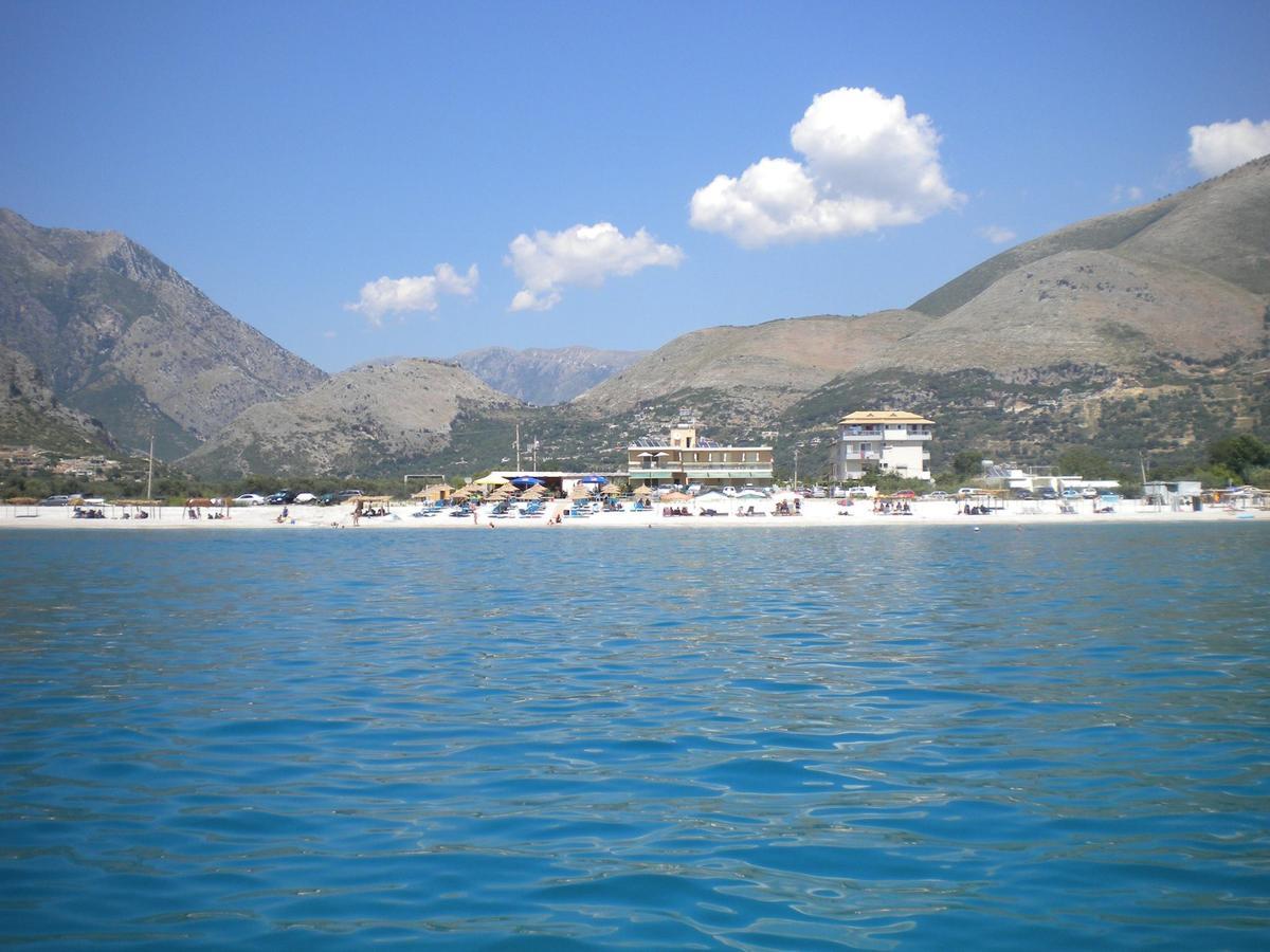 Vila Hadhri Borsh Esterno foto