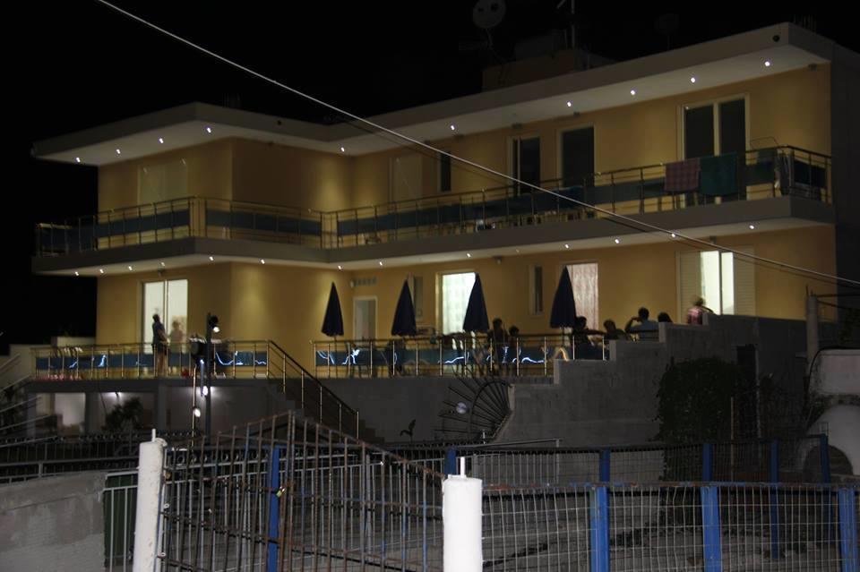 Vila Hadhri Borsh Esterno foto