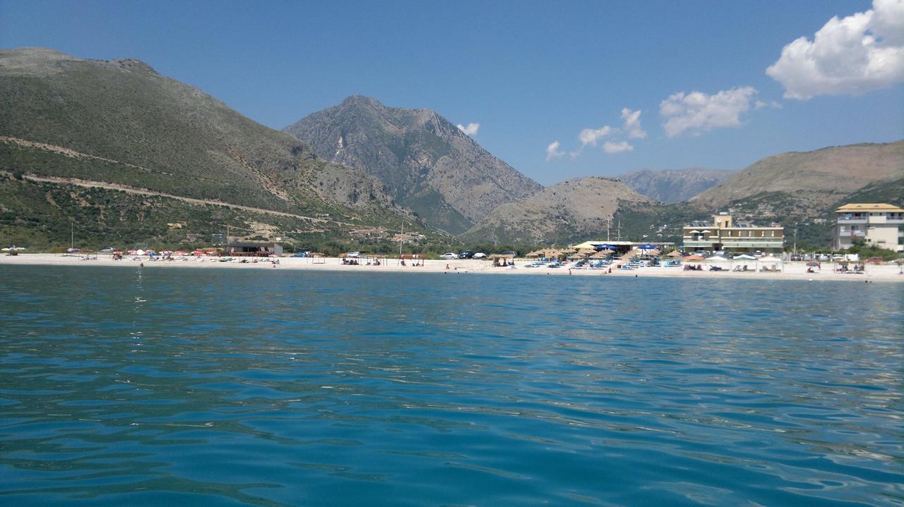 Vila Hadhri Borsh Esterno foto
