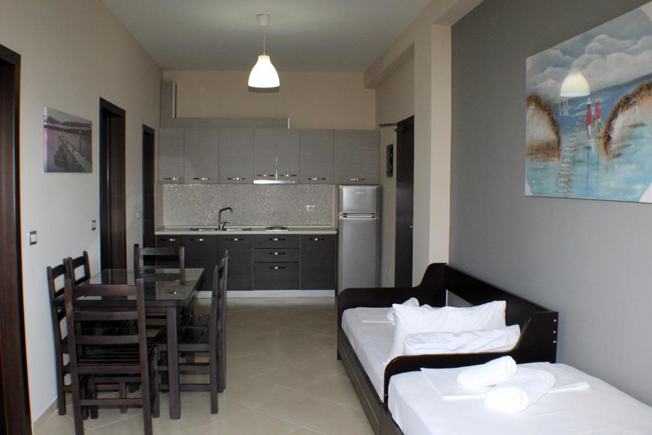 Vila Hadhri Borsh Esterno foto